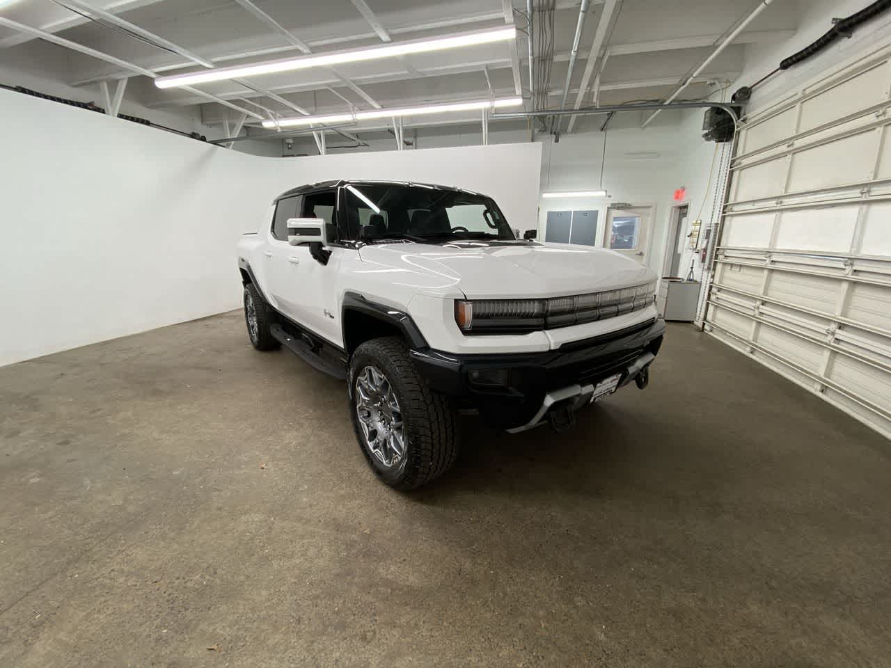 Thumbnail: 2024 GMC Hummer EV - 8