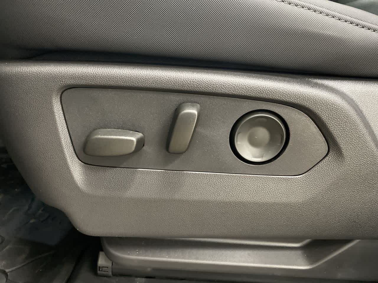 Thumbnail: 2024 GMC Hummer EV - 14