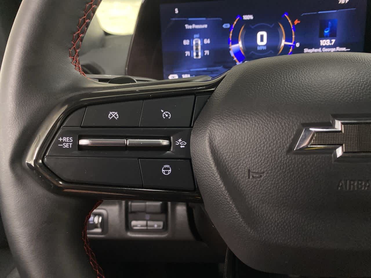 Thumbnail: 2024 Chevrolet Silverado EV - 21