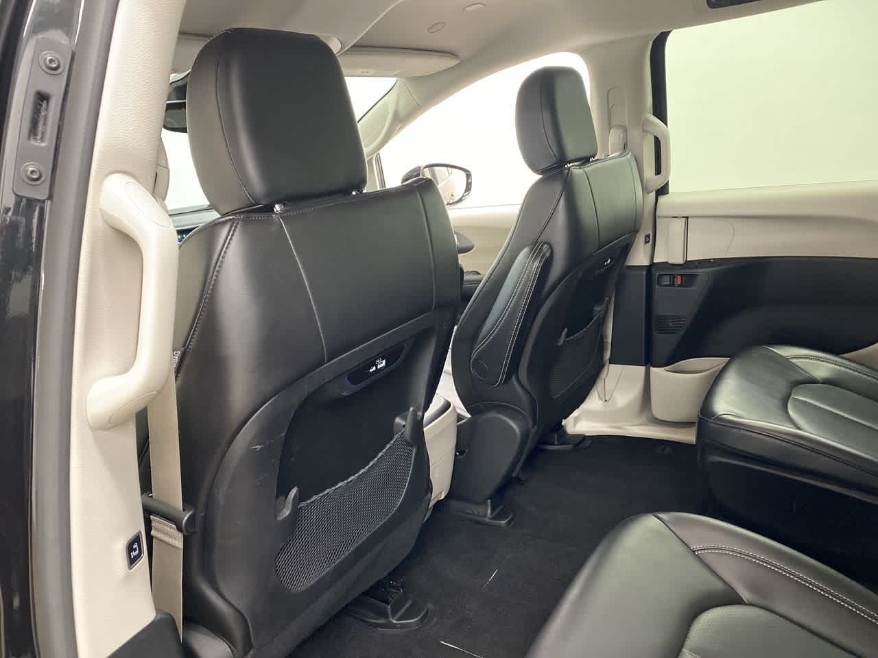 Thumbnail: 2024 Chrysler Pacifica - 16