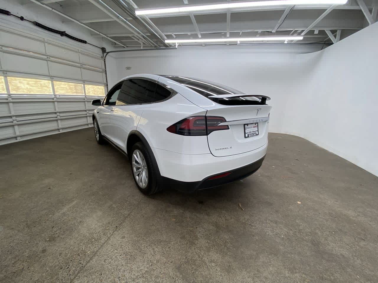 Thumbnail: 2017 Tesla Model X - 4