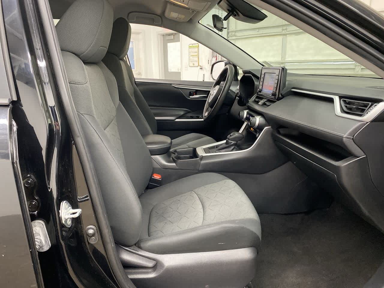 Thumbnail: 2021 Toyota RAV4 - 19