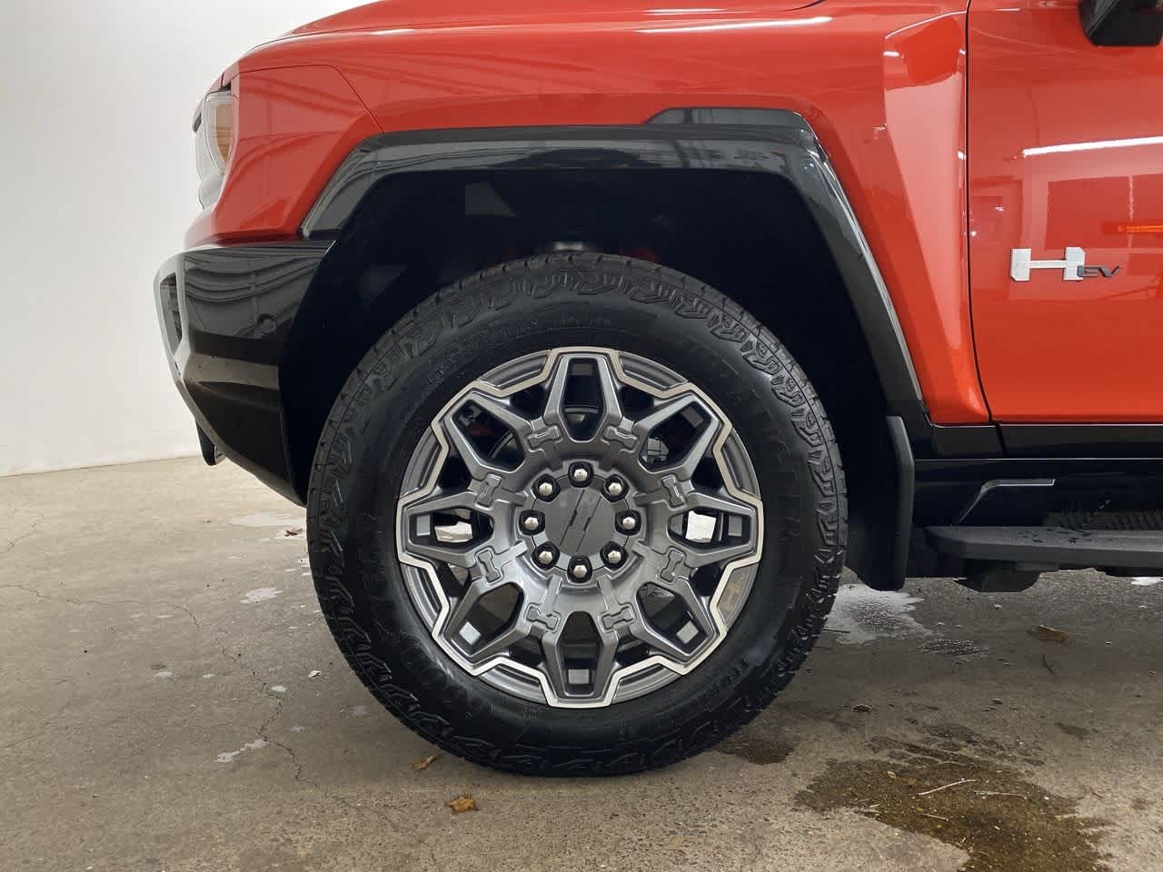 Thumbnail: 2025 GMC Hummer EV - 11