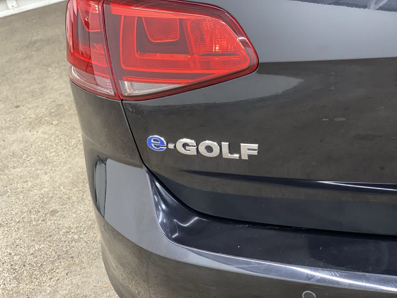2015 Volkswagen e-Golf SEL Premium 10