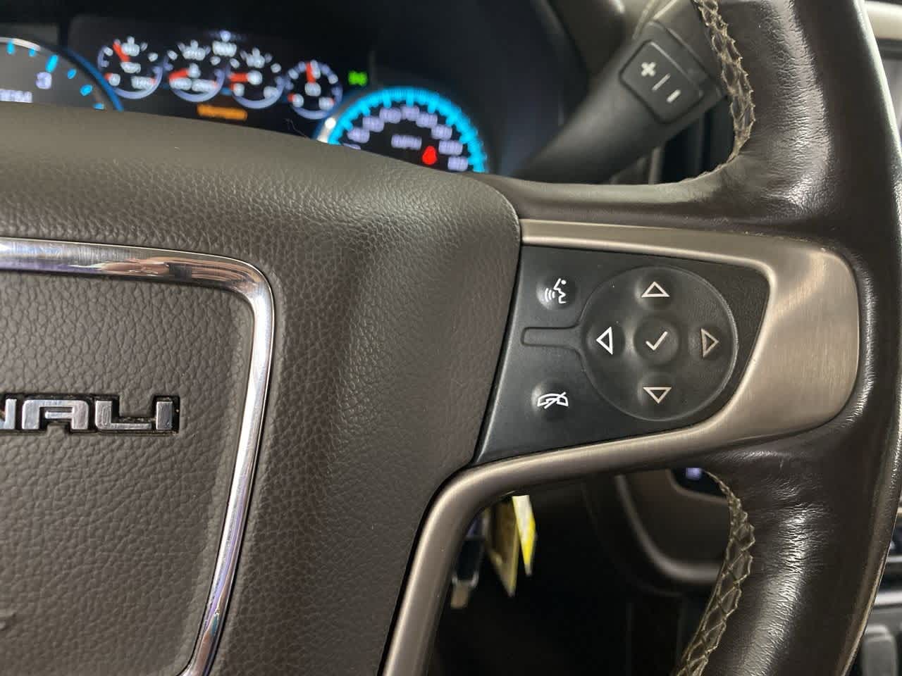 Thumbnail: 2019 GMC Sierra 3500 - 22