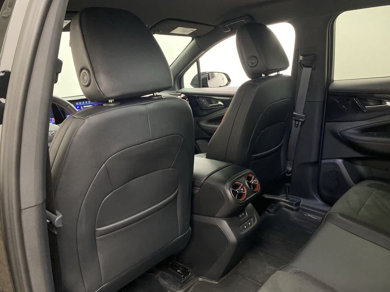 Thumbnail: 2024 Chevrolet Blazer EV - 17