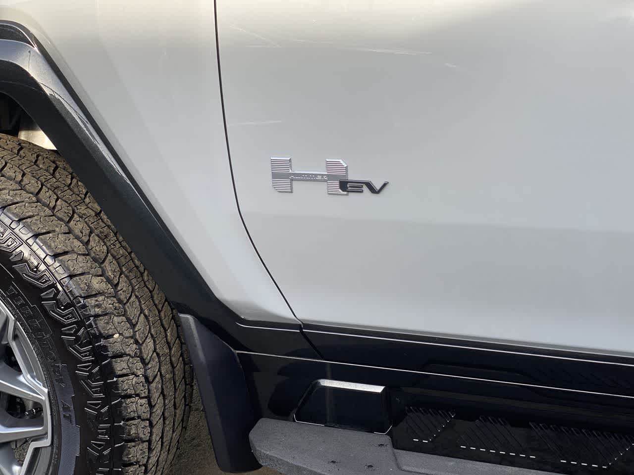 Thumbnail: 2025 GMC Hummer EV - 10
