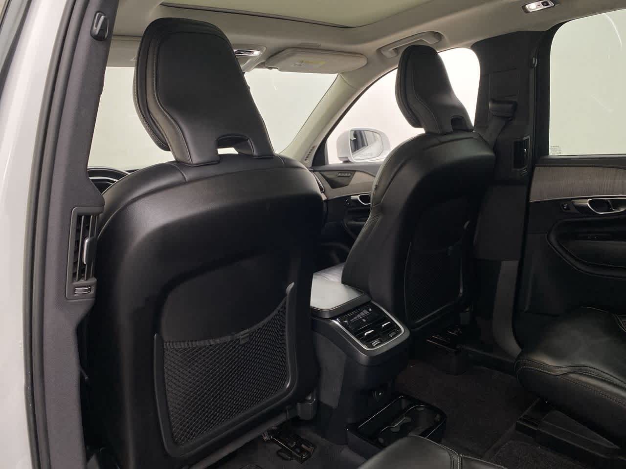 Thumbnail: 2022 Volvo XC90 - 17