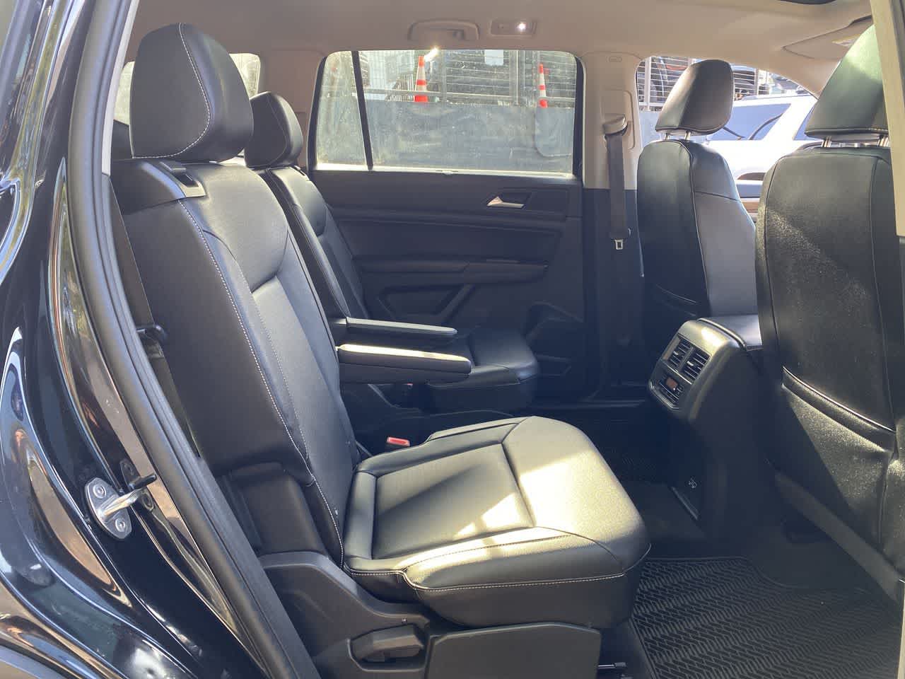 Thumbnail: 2021 Volkswagen Atlas - 18