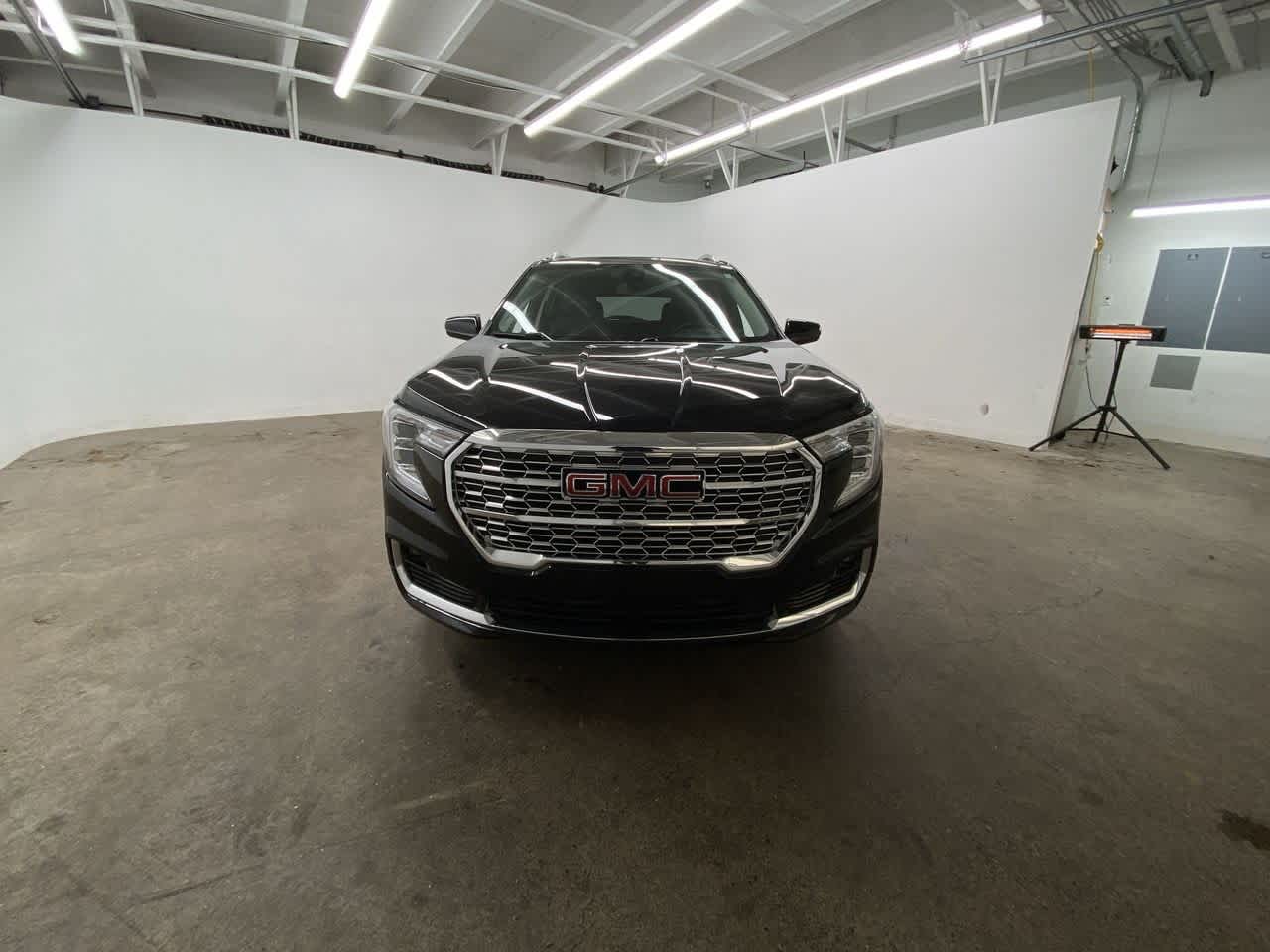 Thumbnail: 2022 GMC Terrain - 9