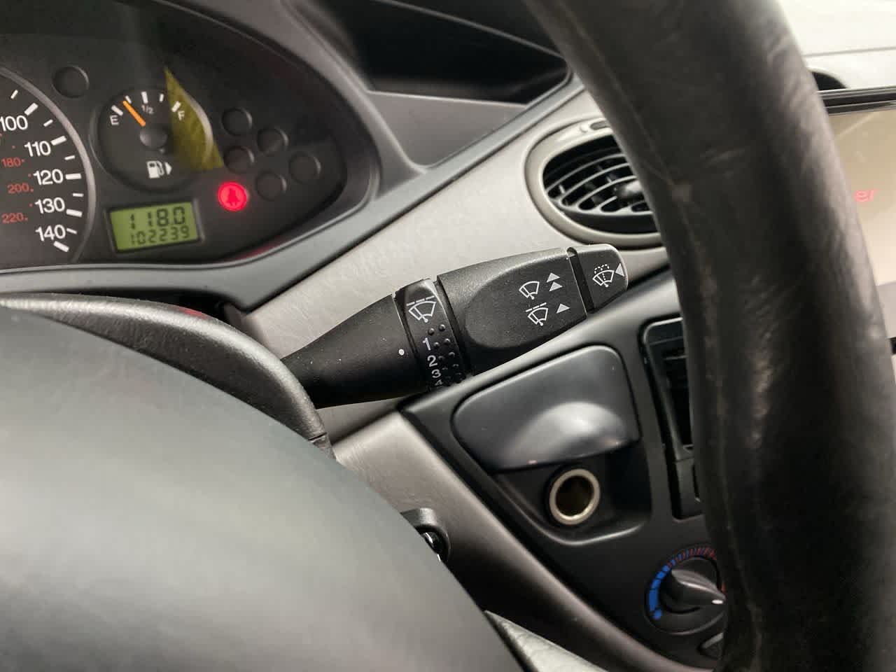 Thumbnail: 2003 Ford Focus - 22