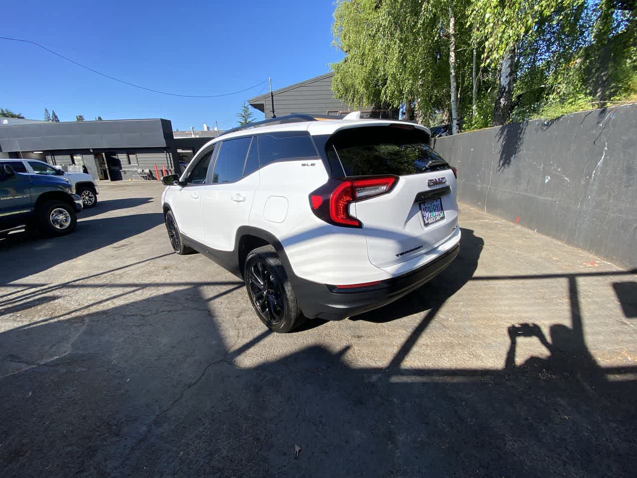 Thumbnail: 2022 GMC Terrain - 4