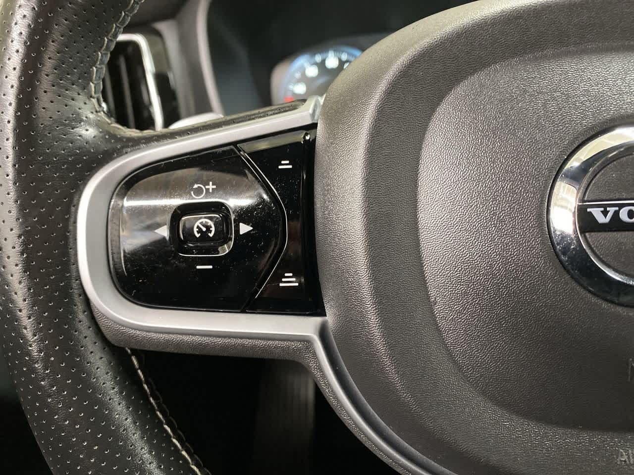 Thumbnail: 2019 Volvo XC60 - 22