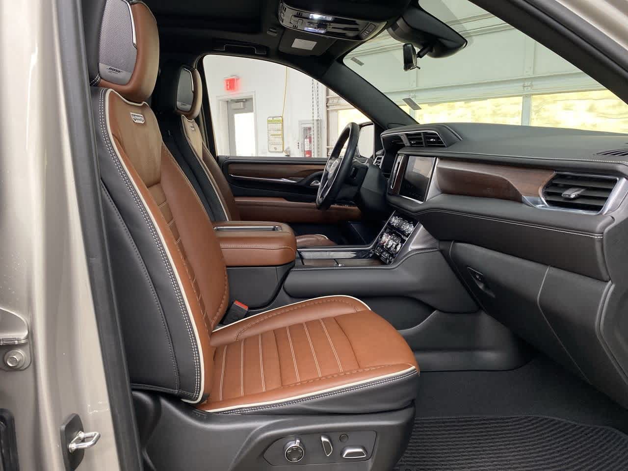 Thumbnail: 2024 GMC Yukon - 19