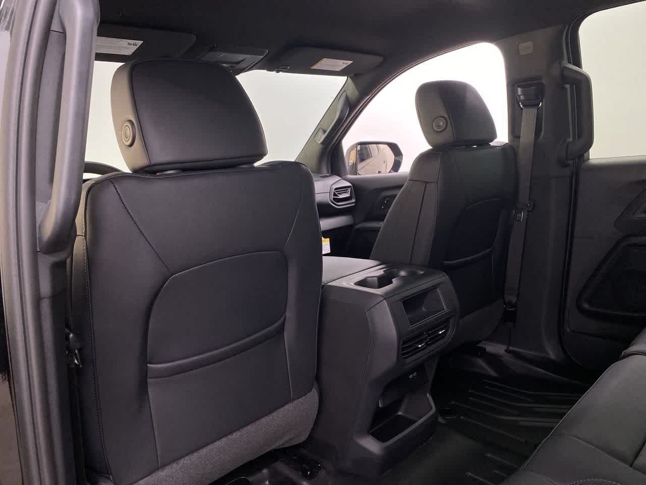 Thumbnail: 2024 Chevrolet Silverado EV - 15
