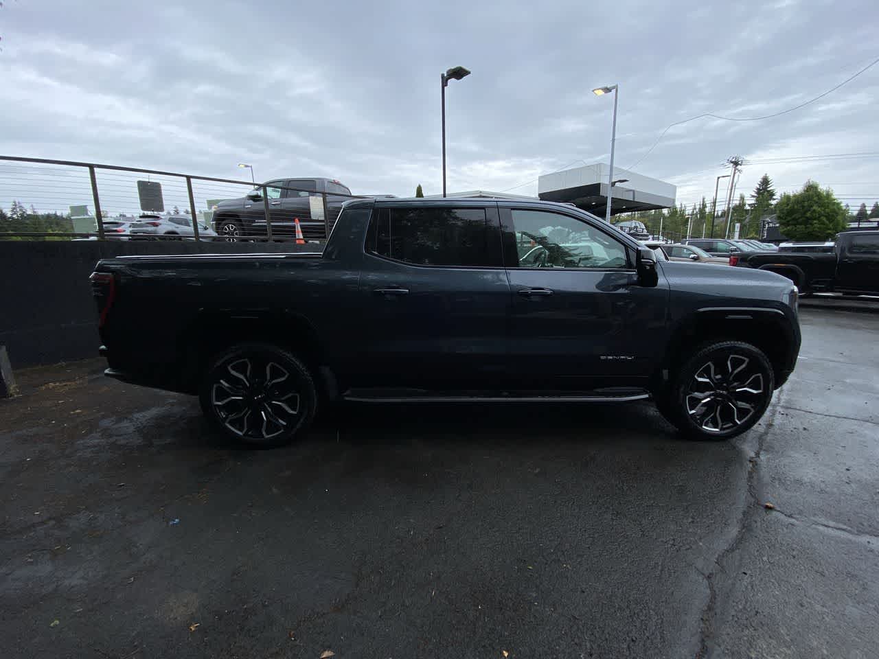 Thumbnail: 2025 GMC Sierra EV - 7