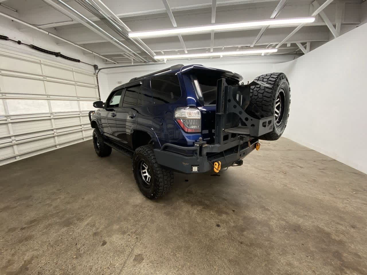 Thumbnail: 2016 Toyota 4Runner - 4