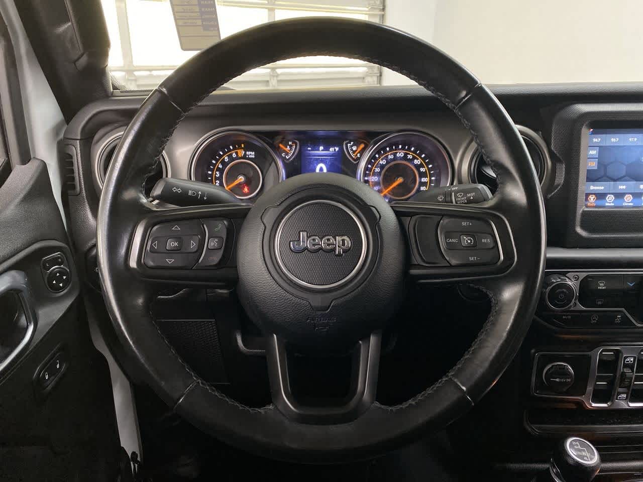 Thumbnail: 2022 Jeep Gladiator - 19
