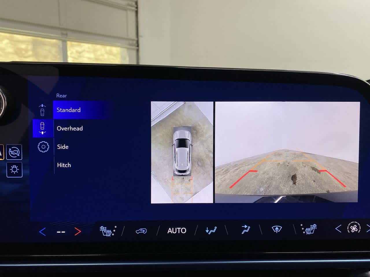 Thumbnail: 2025 Chevrolet Equinox - 24