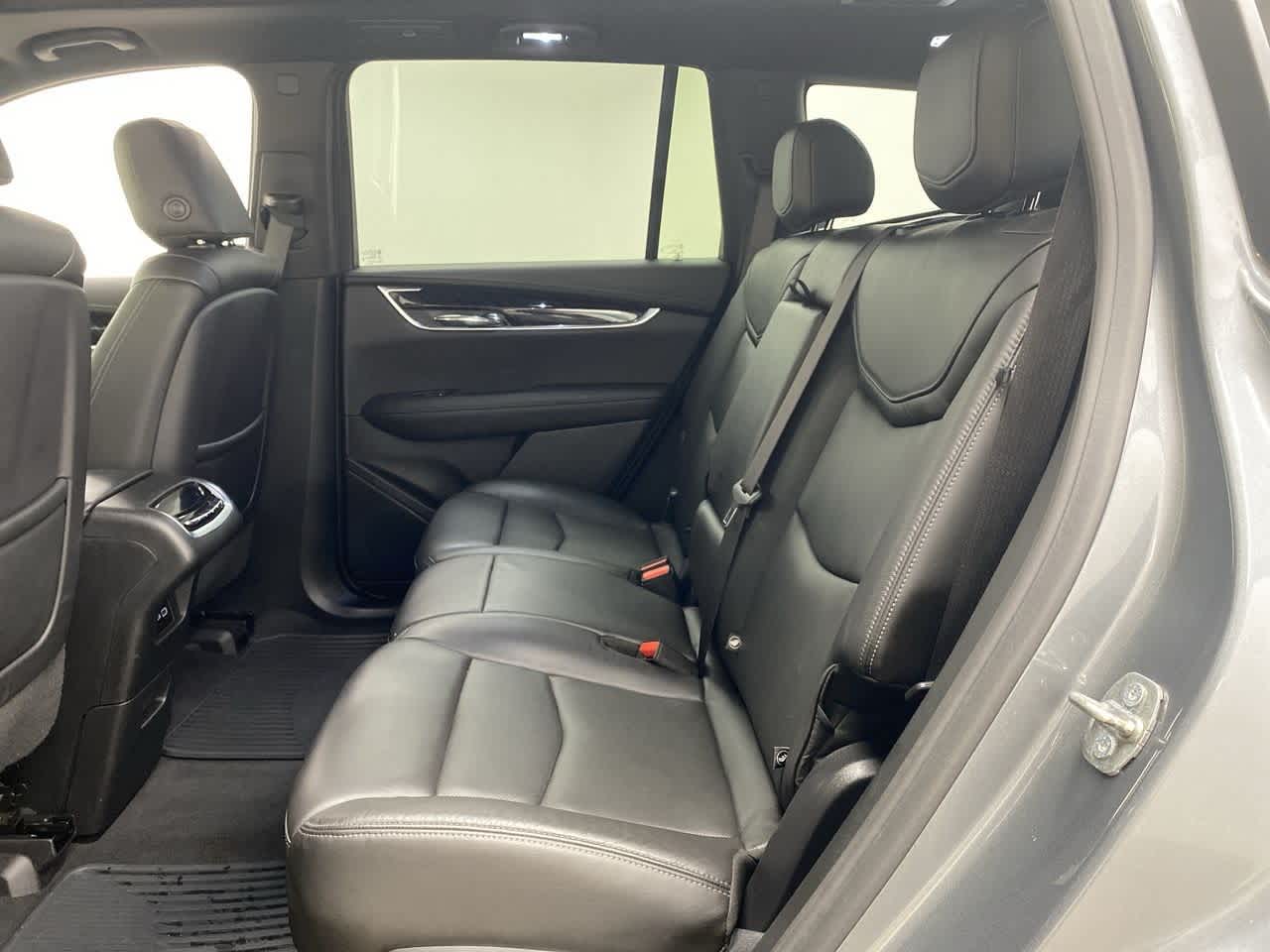 Thumbnail: 2020 Cadillac XT6 - 18