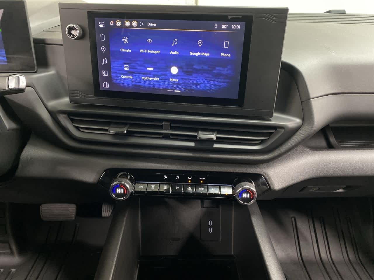 Thumbnail: 2024 Chevrolet Silverado EV - 23