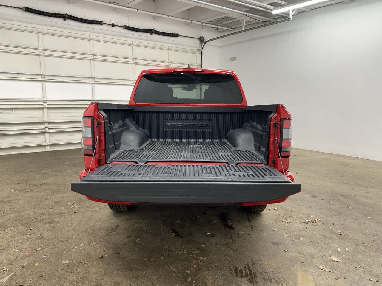 Thumbnail: 2023 Nissan Frontier - 28