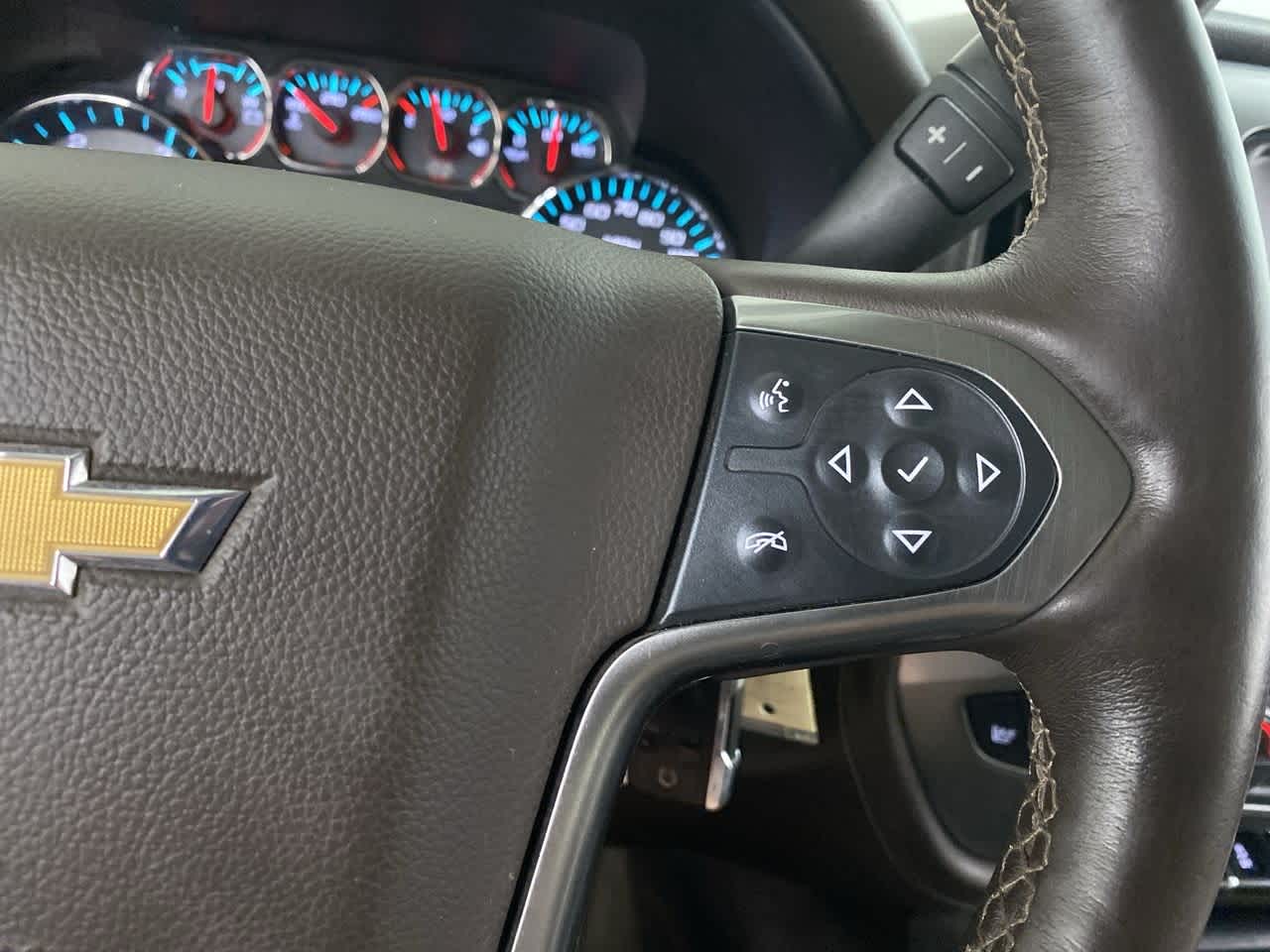 Thumbnail: 2015 Chevrolet Silverado 3500 - 21
