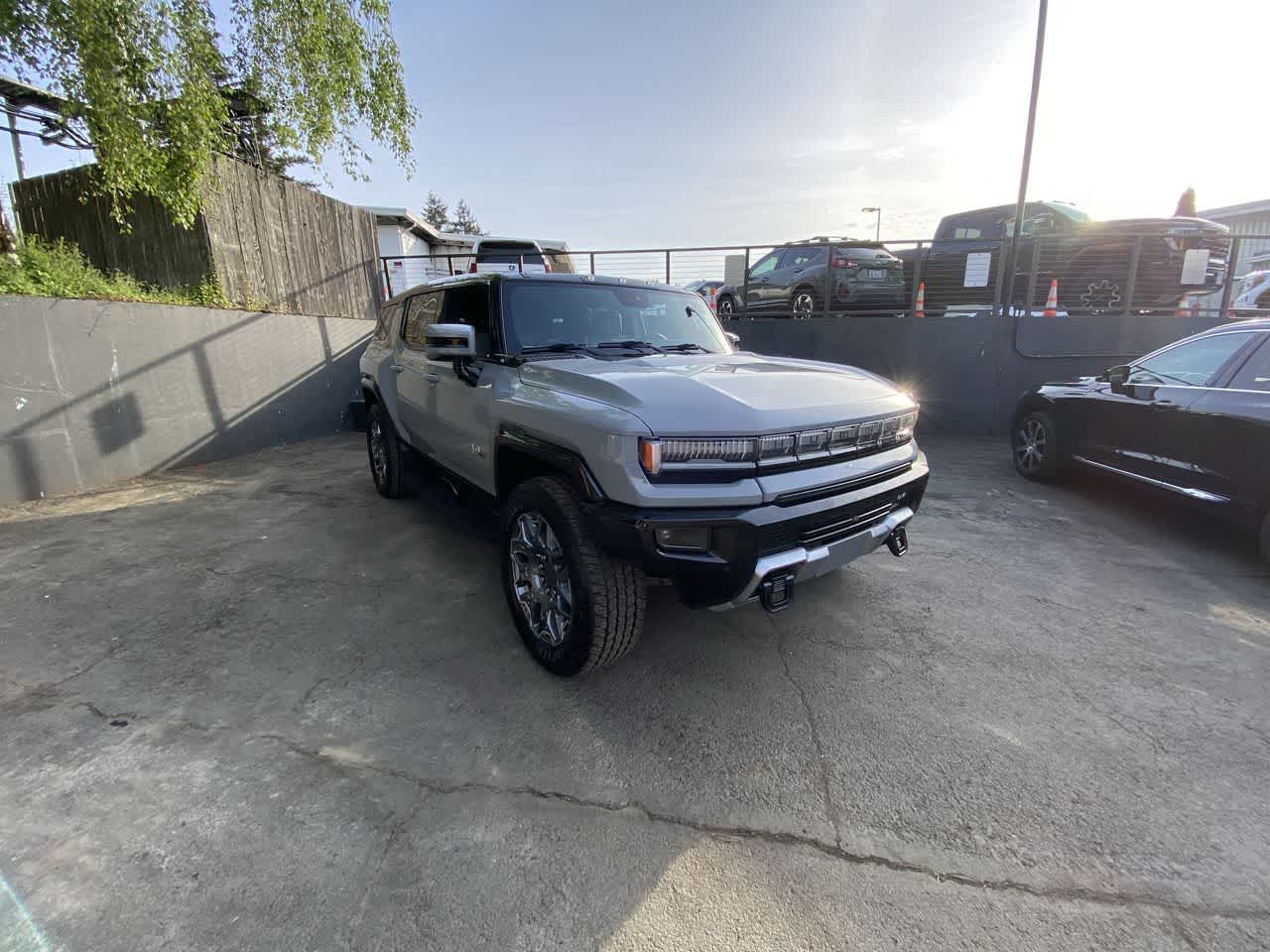 Thumbnail: 2025 GMC Hummer EV - 8