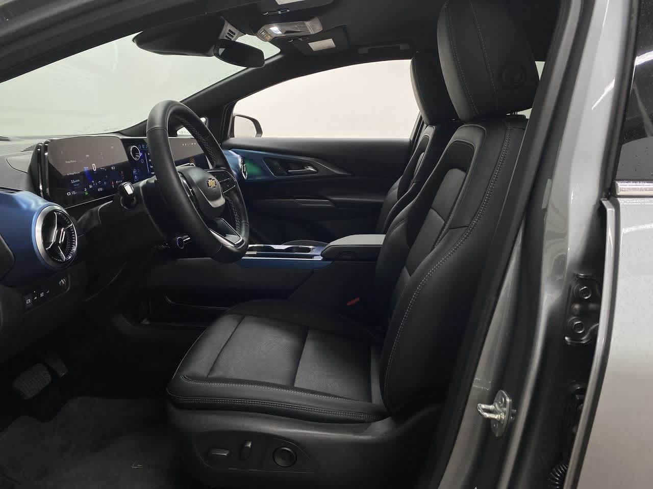 Thumbnail: 2025 Chevrolet Equinox - 13