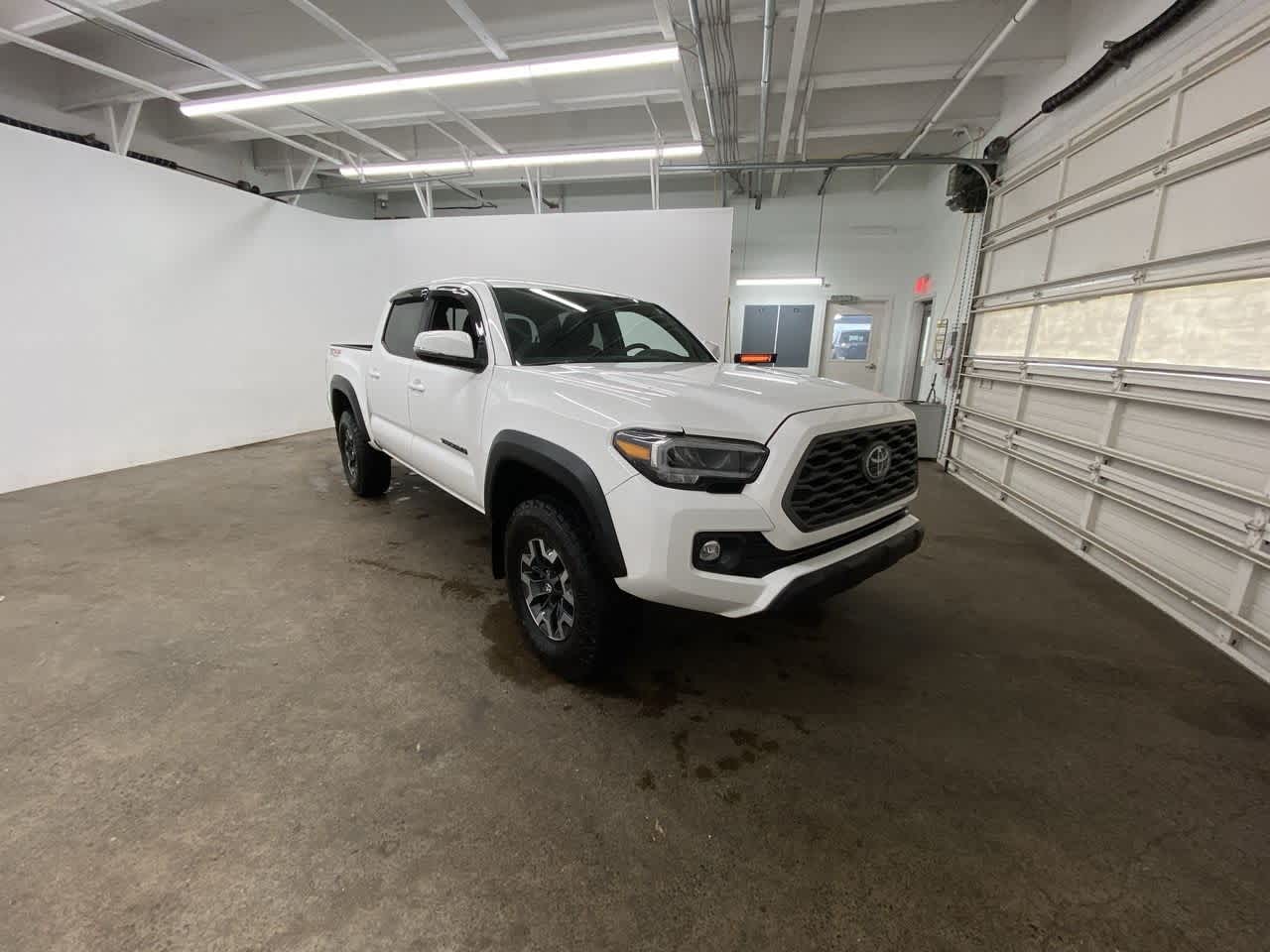 Thumbnail: 2023 Toyota Tacoma - 8