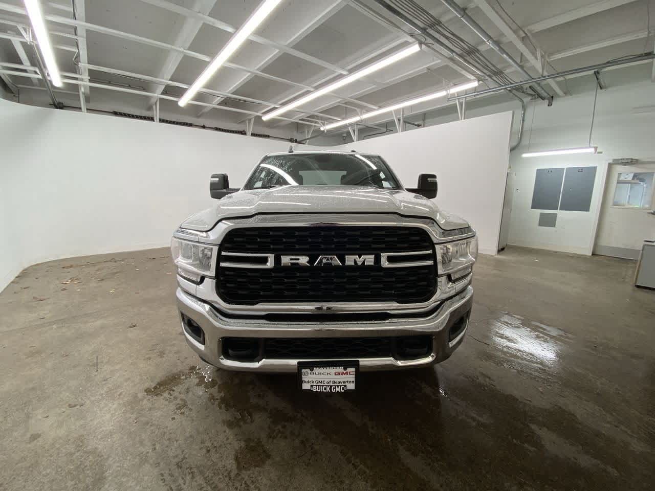 2024 RAM 3500 Big Horn 9