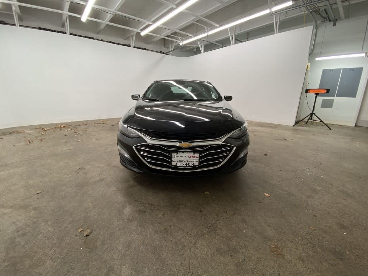 Thumbnail: 2023 Chevrolet Malibu - 9