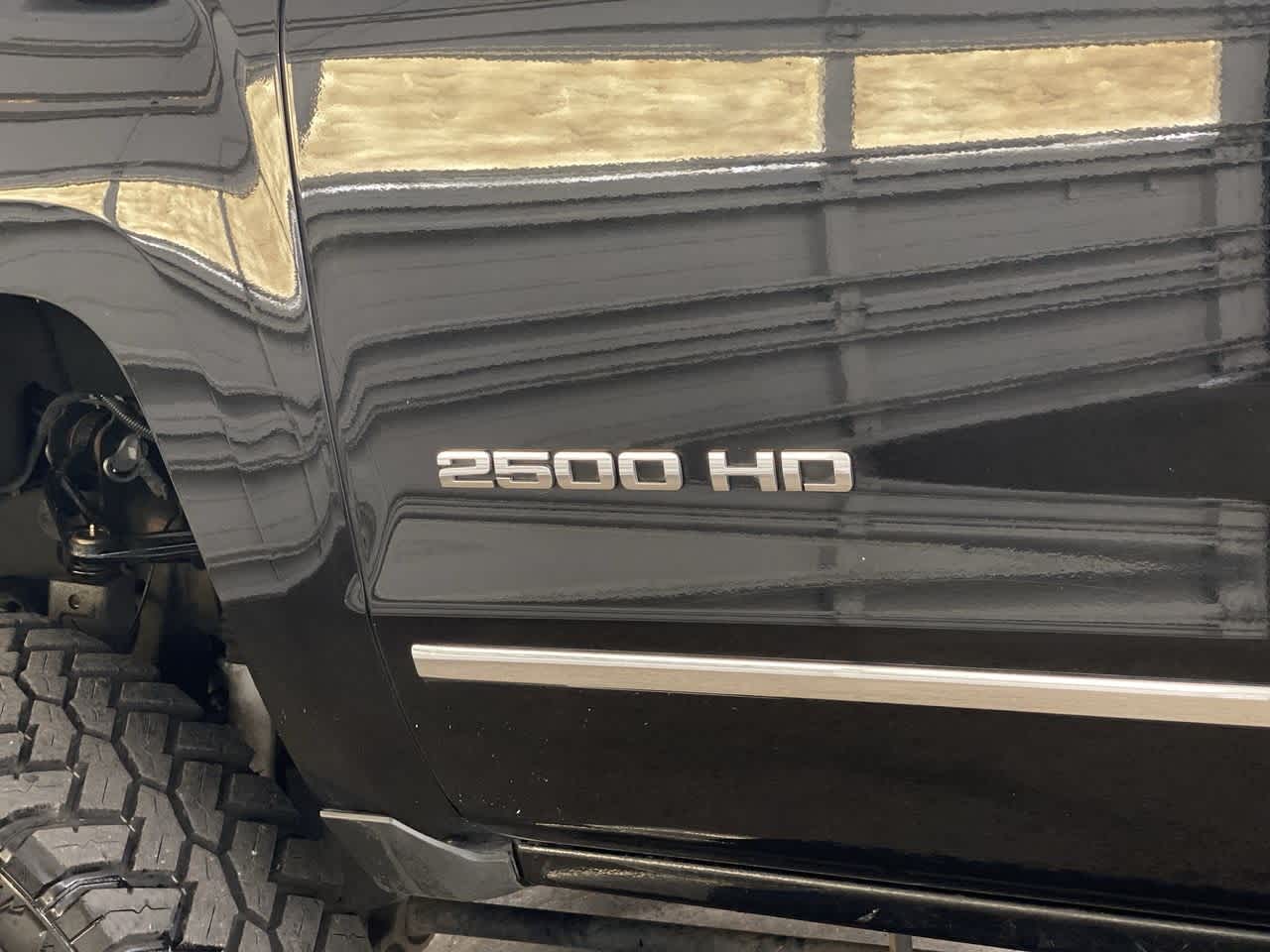 Thumbnail: 2015 Chevrolet Silverado 2500 - 10