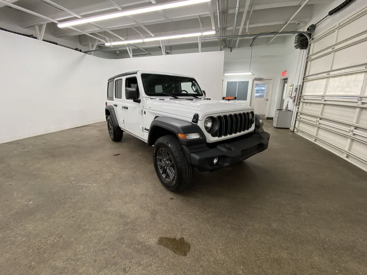 Thumbnail: 2025 Jeep Wrangler - 8