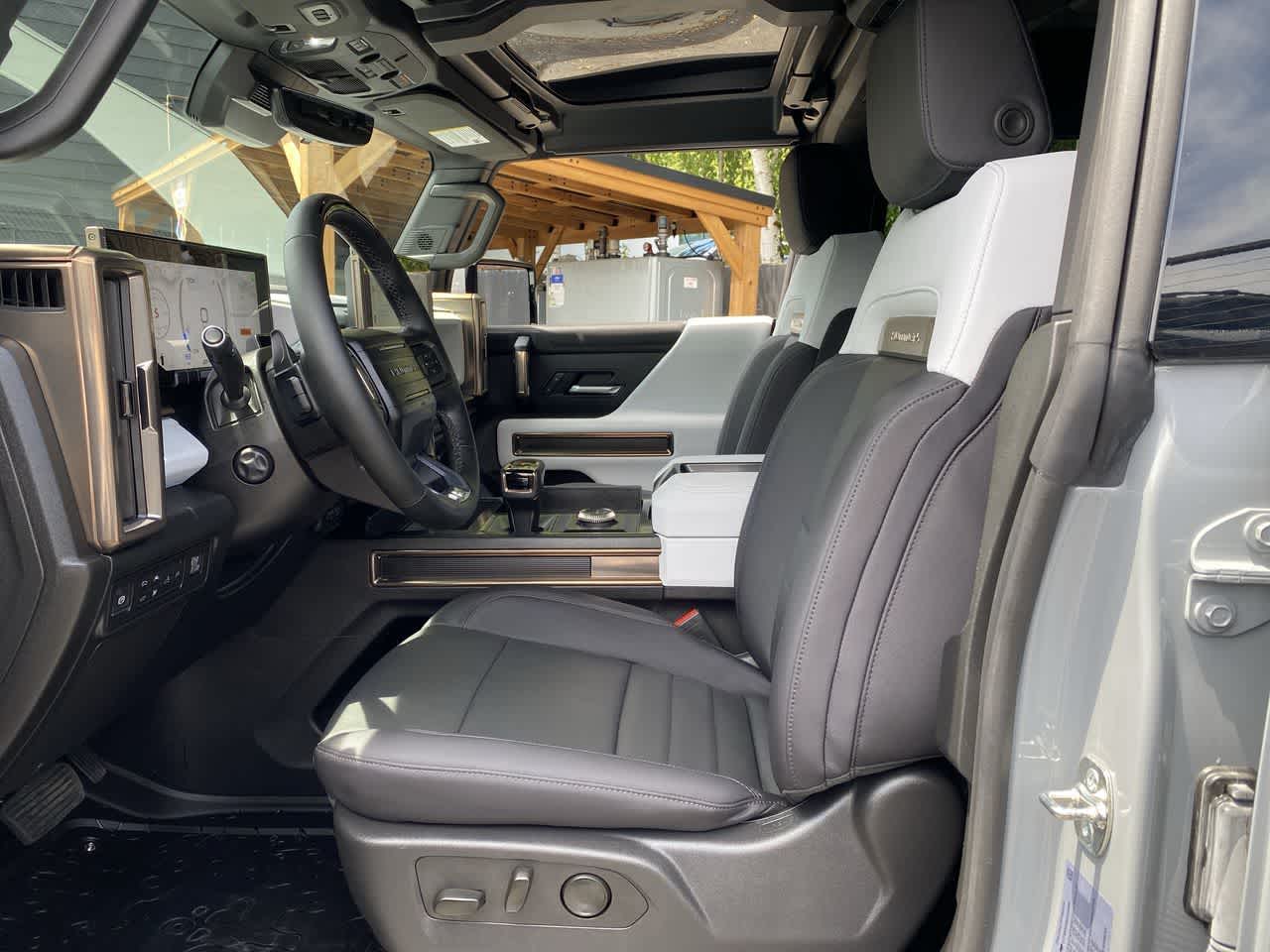 Thumbnail: 2025 GMC Hummer EV - 13