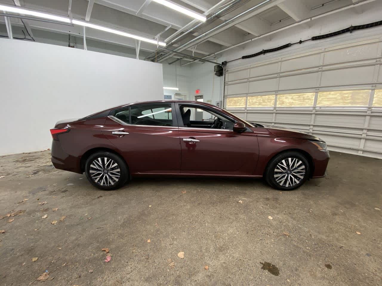 Thumbnail: 2023 Nissan Altima - 7