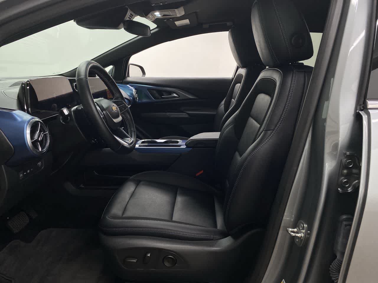 Thumbnail: 2025 Chevrolet Equinox - 13