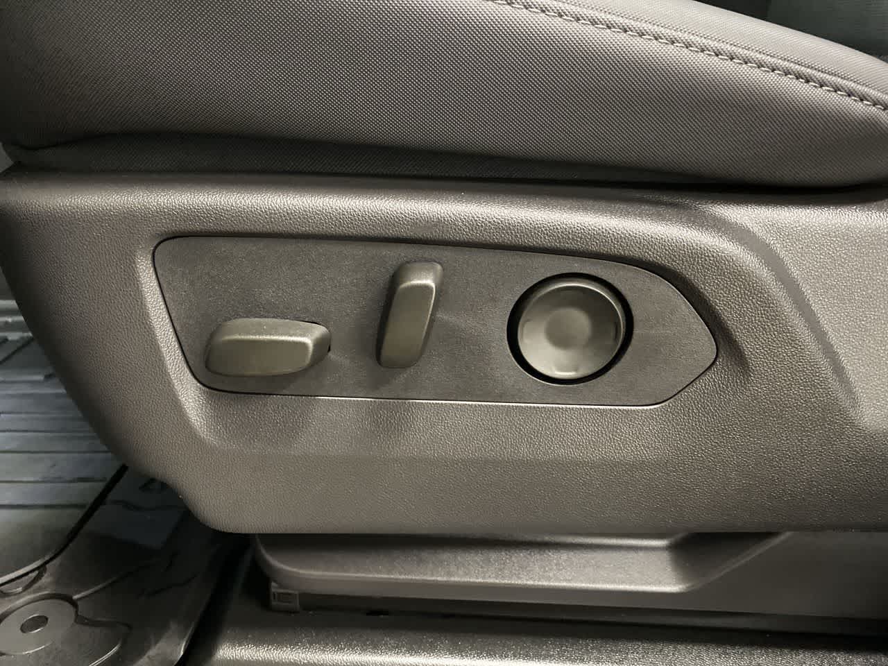 Thumbnail: 2024 GMC Hummer EV - 14