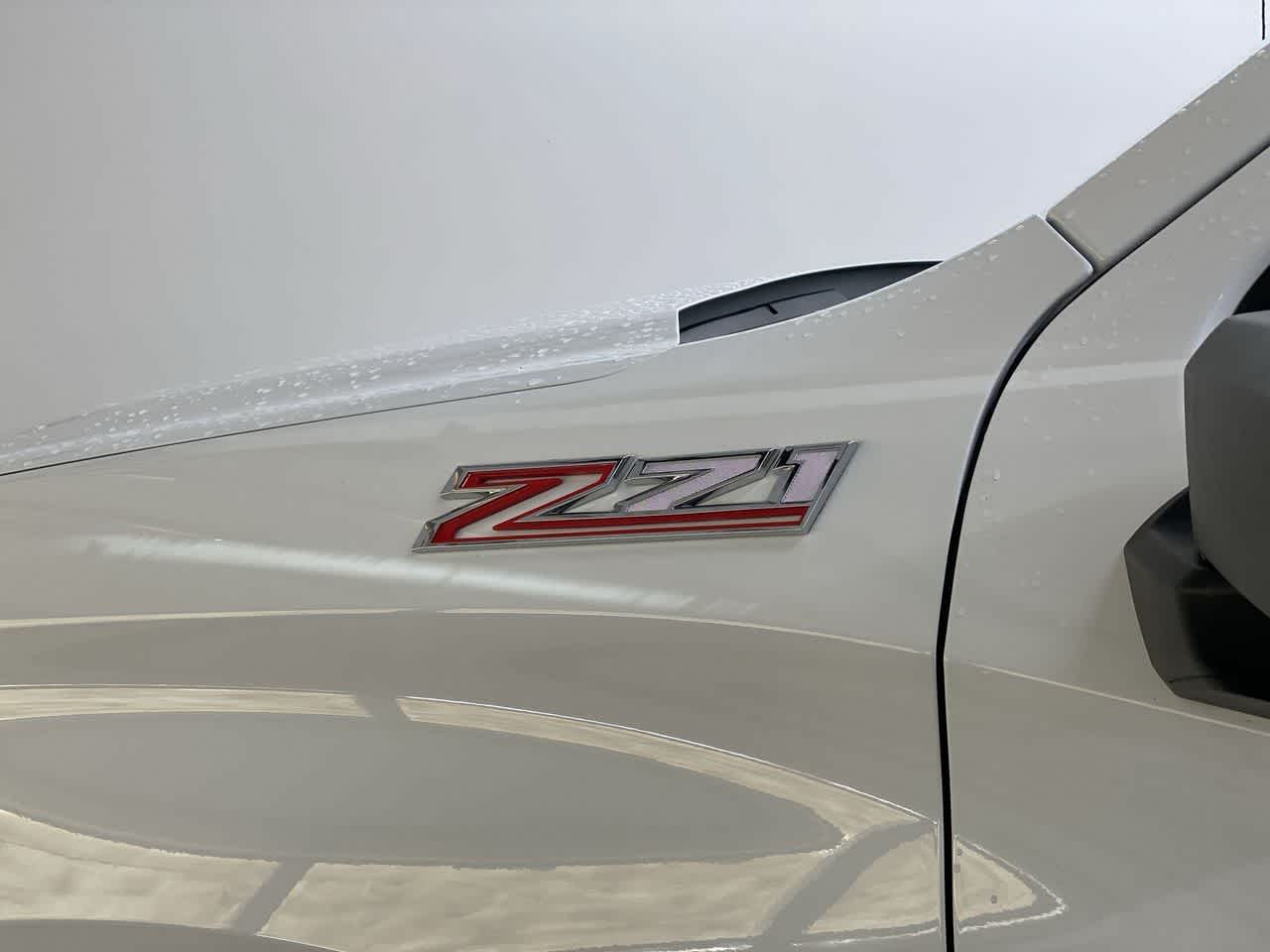 Thumbnail: 2021 Chevrolet Silverado 1500 - 10