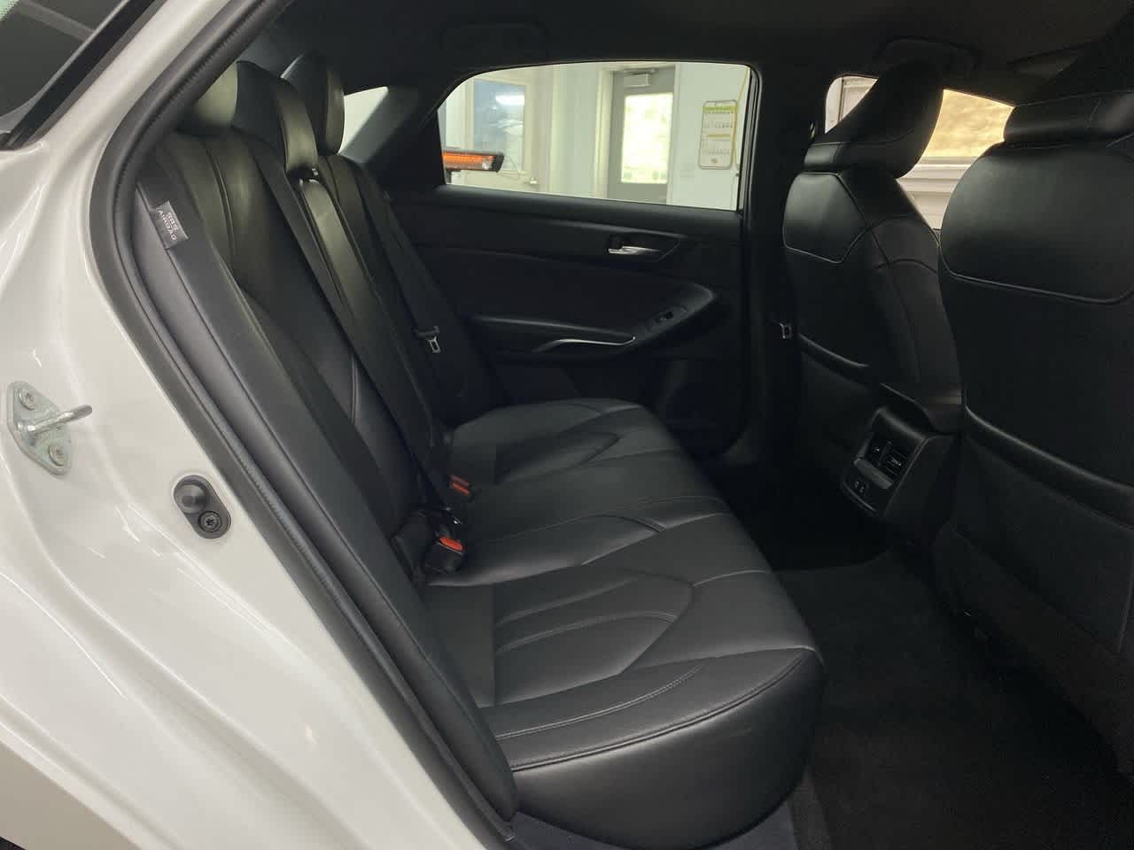 Thumbnail: 2022 Toyota Avalon - 18