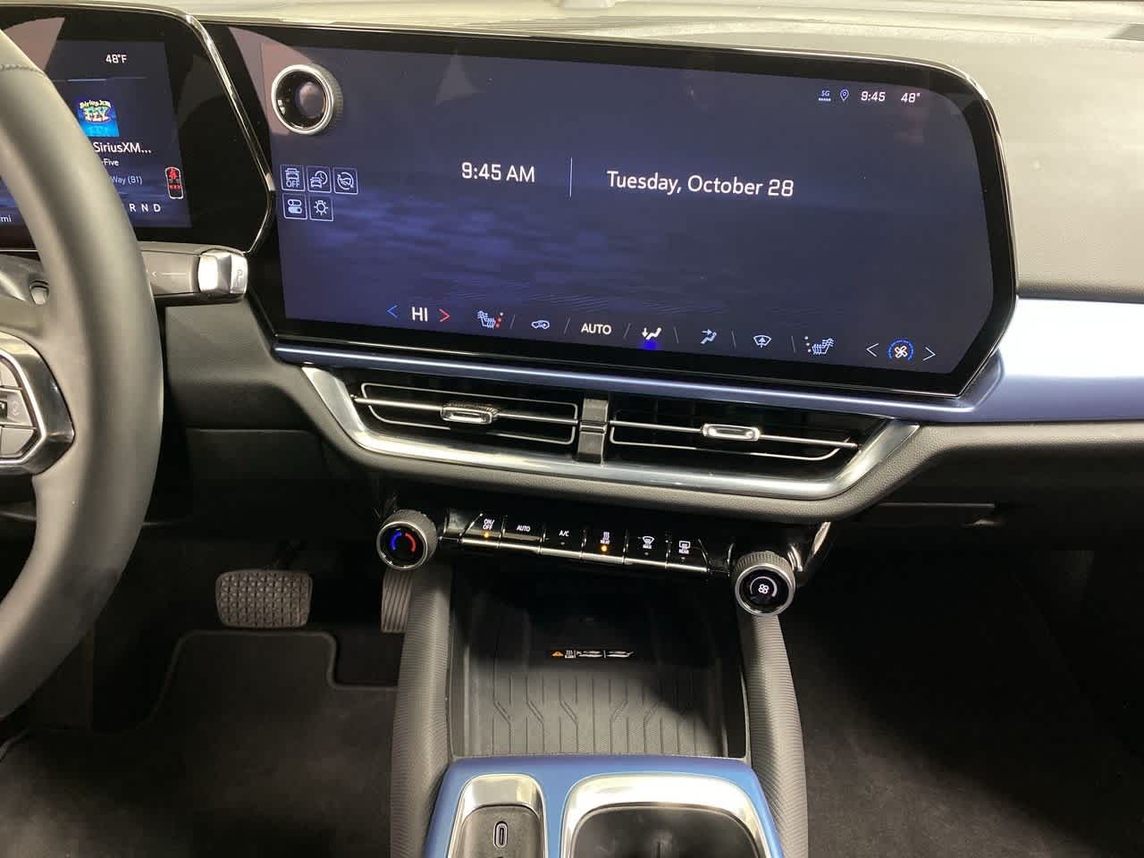 Thumbnail: 2025 Chevrolet Equinox - 24