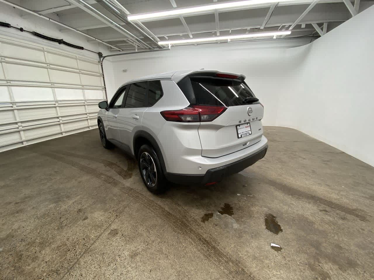 Thumbnail: 2025 Nissan Rogue - 4