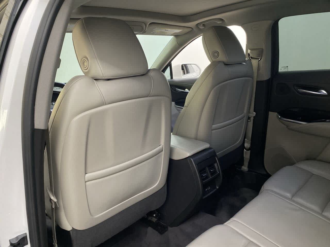 Thumbnail: 2020 Cadillac XT4 - 17