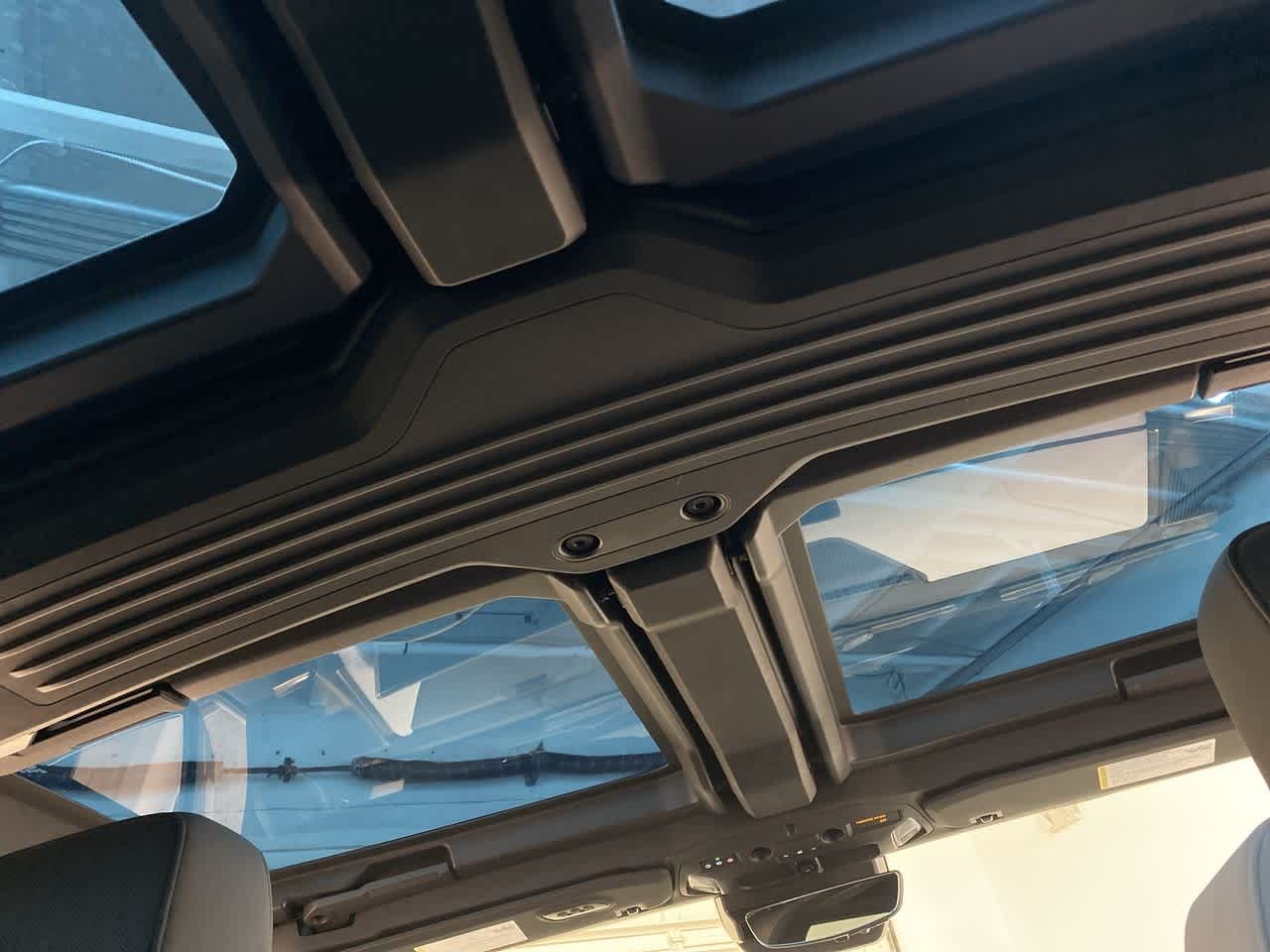 Thumbnail: 2024 GMC Hummer EV - 18