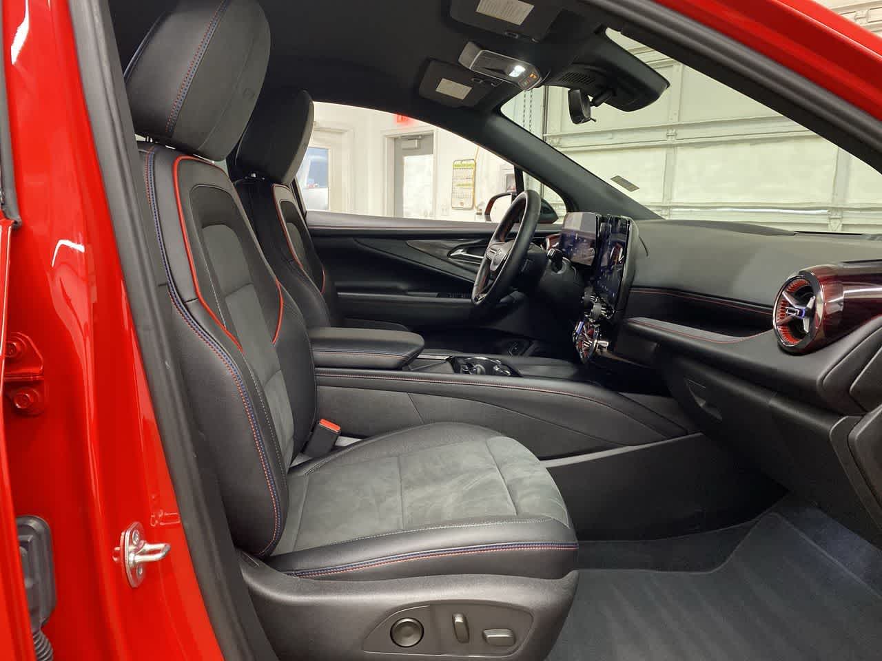 Thumbnail: 2024 Chevrolet Blazer EV - 19