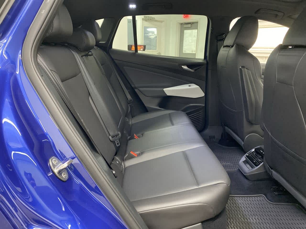 Thumbnail: 2021 Volkswagen ID.4 - 17