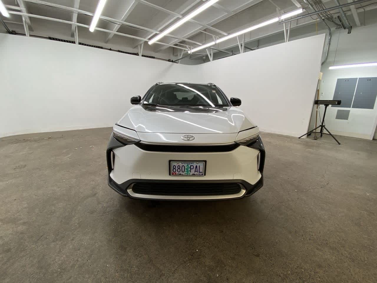 Thumbnail: 2023 Toyota bZ4X - 9