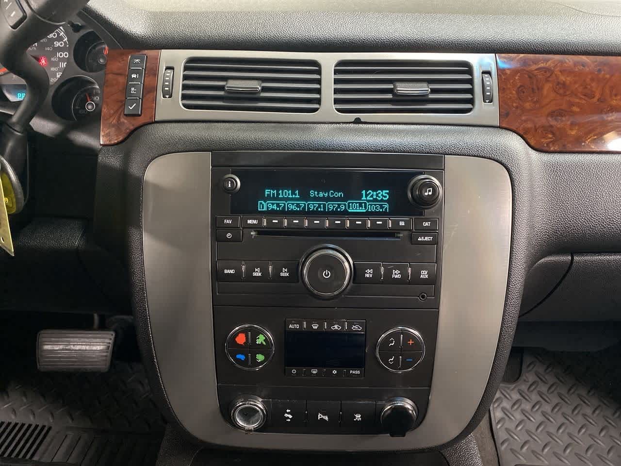 Thumbnail: 2010 GMC Sierra 2500 - 23