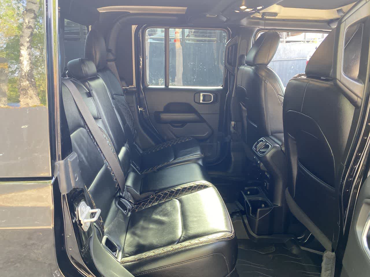Thumbnail: 2021 Jeep Gladiator - 17