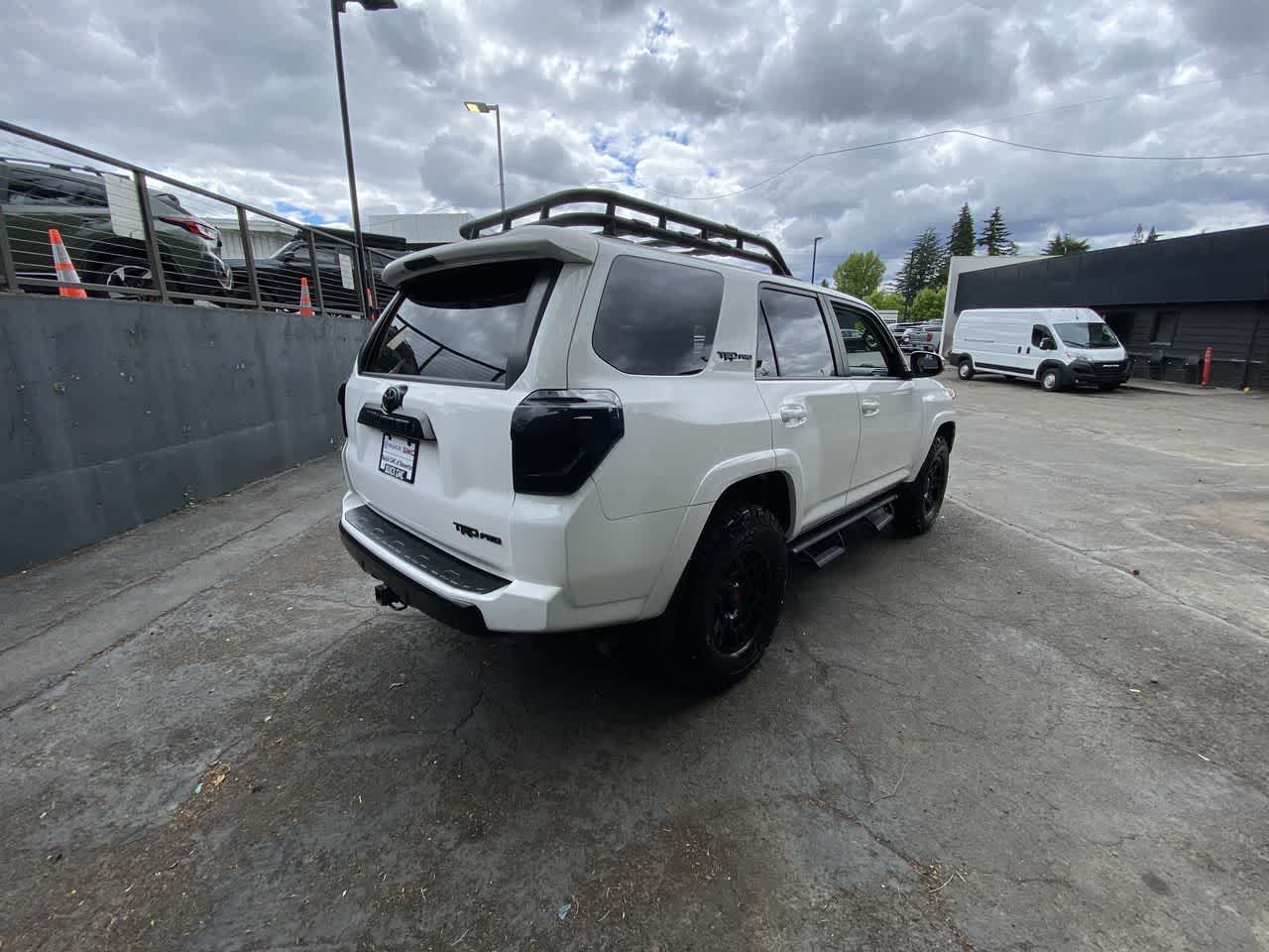 Thumbnail: 2020 Toyota 4Runner - 6